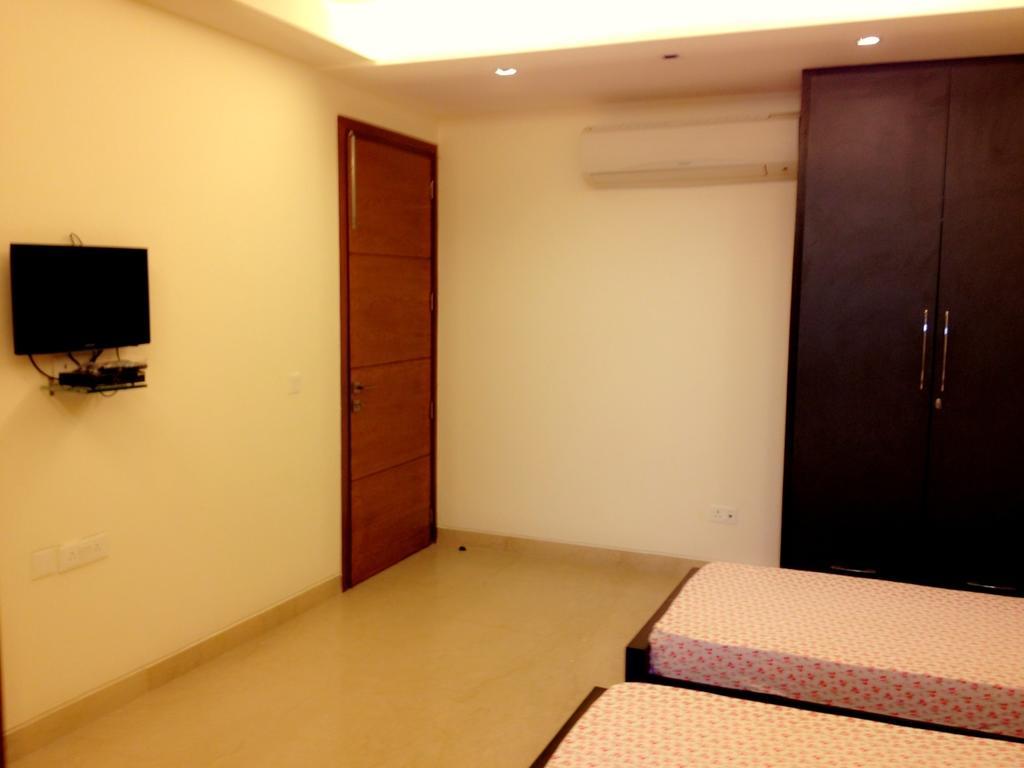 Woodpecker Service Apartments - Green Park New Delhi Exterior photo