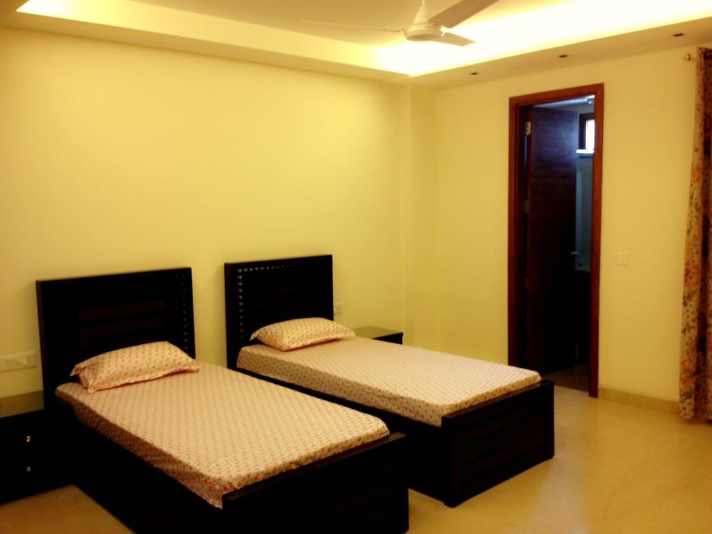 Woodpecker Service Apartments - Green Park New Delhi Room photo