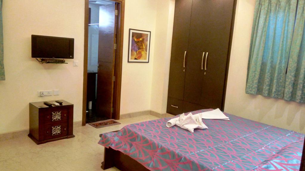 Woodpecker Service Apartments - Green Park New Delhi Exterior photo